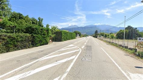 Percut Par Une Voiture Vol E Un Enfant De Ans Est Ject Du