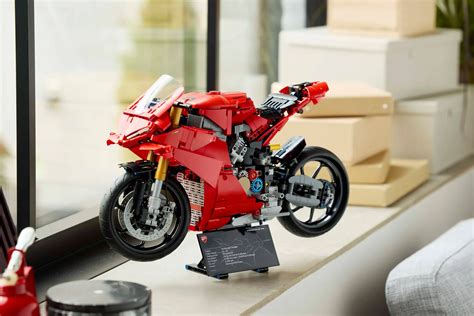 Technic Ducati Panigale V4 S Motorcycle LEGO SET A Masterpiece For