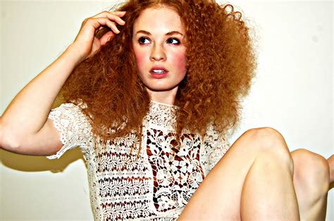 Gwen Stefani Blonde Hair K Pics