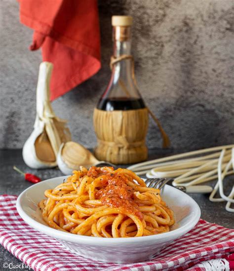 Pici All Aglione La Ricetta Tradizionale Senese Facile E Gustosa