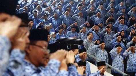 Tak Cuma Pns Gaji Tni Polri Dan Pensiunan Juga Naik Berapa Persen