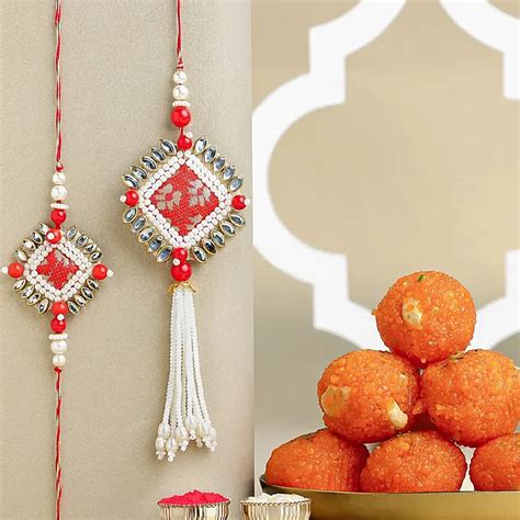 Online Bandhani Bhaiya Bhabhi Rakhi N Motichoor Ladoo Set Gift Delivery