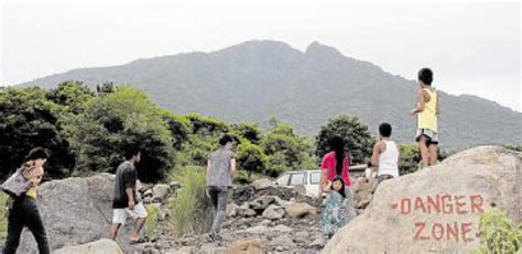 Mt. Arayat off-limits after Holy Week | Inquirer News