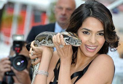 Meet Mallika and her snake - Masala