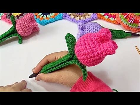 TULIPANES TEJIDOS A CROCHET FACIL CON BOLIGRAFO NUEVO Modelo 2022