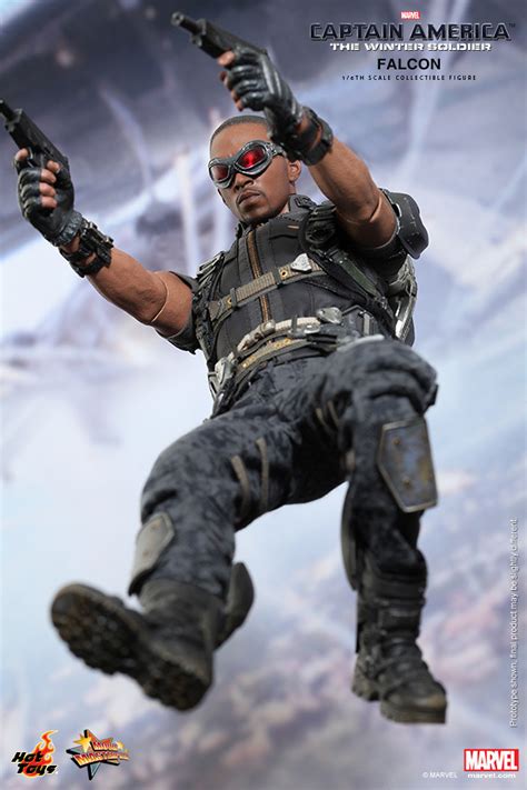 Hot Toys MMS245 美國隊長2酷寒戰士 1 6比例 獵鷹