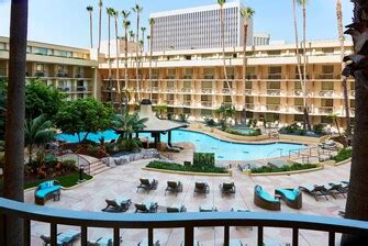 Trendy Los Angeles Hotel | Los Angeles Airport Marriott