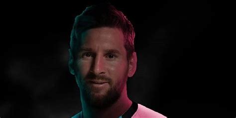 Barcelona Presentó Su Nueva Camiseta Con Lionel Messi Como Modelo Bolavip