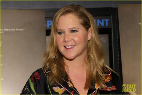 Amy Schumer Opens Up About Her Struggle With Hair Pulling Disorder