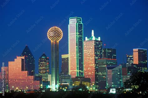 Dallas, TX skyline at night with Reunion Tower Stock Photo | Adobe Stock