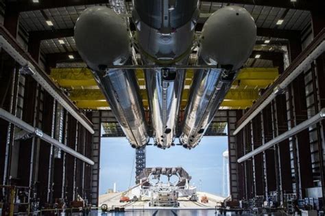 Preparations Underway For Spacexs Next Falcon Heavy Launch