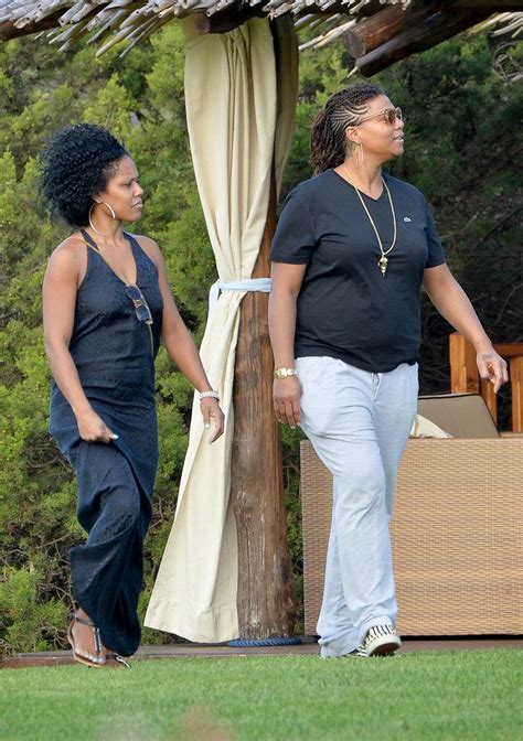 Kamify Blog: Photos:Queen Latifah Having Romantic Time With Her Female ...