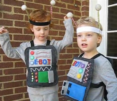 Diy Kids Robot Costumes Complete With Light Up Buttons And Sound Robot