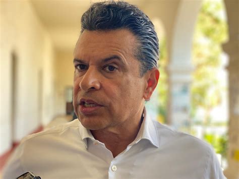 Gattás anuncia cambios en su gabinete tras evaluación de funcionarios