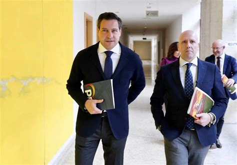 PP y Vox firman una Ley de Concordia en Castilla y León para proteger