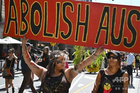 オーストラリア建国記念日は「侵略の日」、抗議デモに数千人 写真10枚 国際ニュース：afpbb News