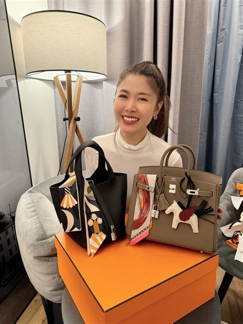 Nhan sắc bà xã hot girl của anh tài giàu nhất Anh Trai Vượt Ngàn Chông Gai