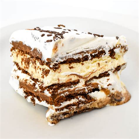 Snickers Ice Cream Cake - Live Like You Are Rich