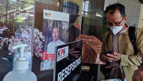 Rektor Uin Suska Riau Dilaporkan Para Dosen Ke Kpk Dugaan Korupsi