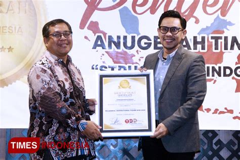 CEO Lombok FC Rannya Agustyra Raih Penghargaan Milennial Inspirational