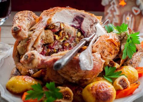 Pularda Rellena De Higos Y Pistachos Al Horno Receta Navide A