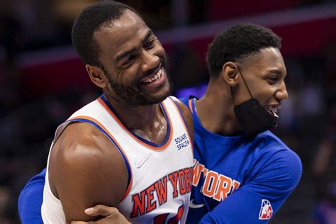 Alec Burks Rallies Knicks Bench In 94 85 Win At Detroit