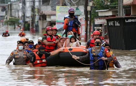 Peringatan Dini Bmkg Cuaca Ekstrem Berpotensi Melanda 23 Wilayah Ini