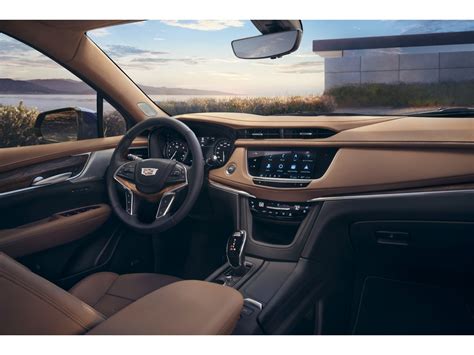 2025 Cadillac XT5: 128 Interior Photos | U.S. News