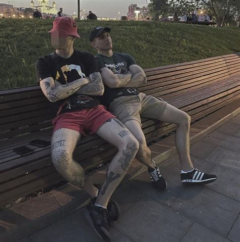 Pin On Snel Bewaren Bearded Men Hot Football Casuals Handsome Men