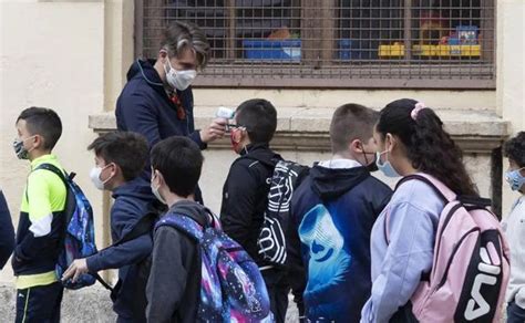 Coronavirus En Asturias Asturias Suma Aulas Docentes Y