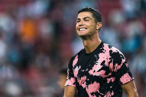 Cristiano Ronaldo Becomes First Ever Billionaire Footballer Complex