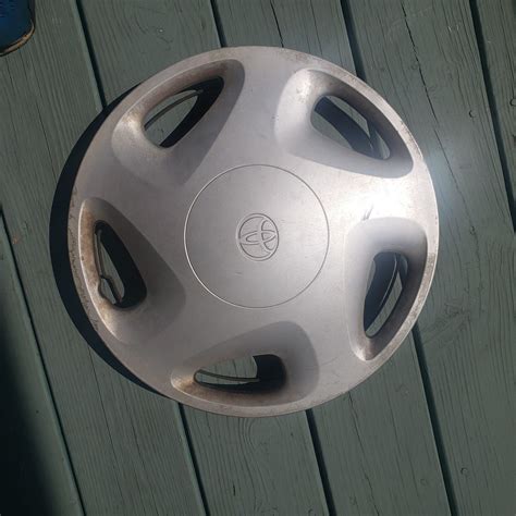 OEM 14 Toyota Tacoma Hubcap Wheel Cover Hub Cap 97 98 99 2000 2001