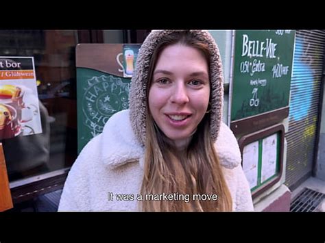 Une Promotrice De Fille Donne Sa Chatte Pour La Promotion D Un Bar Xvideos