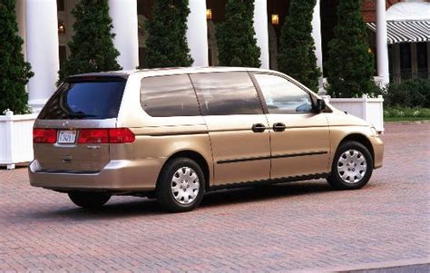 2001 Honda odyssey lx features