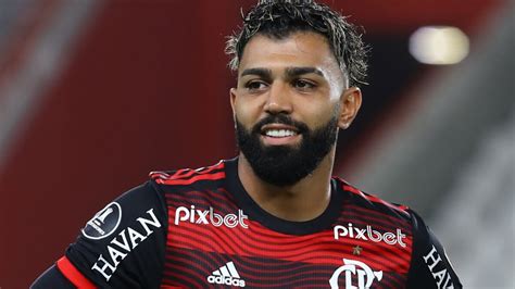 Foto Gabigol é apontado como affair de ex namorada de cantor e ator