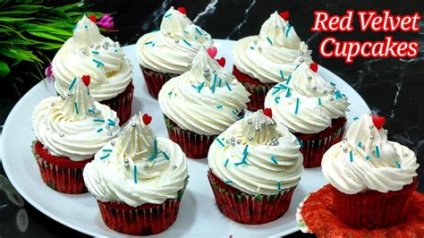 Red Velvet Cupcakes ऐस सपर सपज मखमल जस टकसचर वल कपकक क