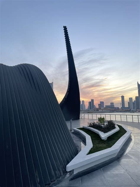 كونا Athar monument Tribute to Bahraini women الثقافة والفنون