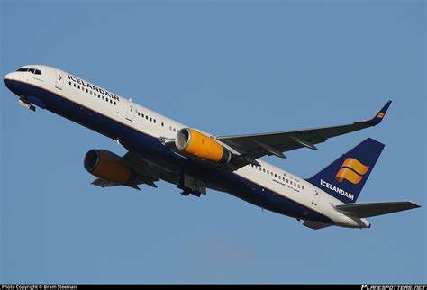 TF ISY Icelandair Boeing 757 223 WL Photo By Bram Steeman ID 738547