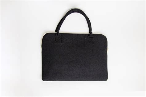 Laptop Case with Handles — Dao Ethical Gifts