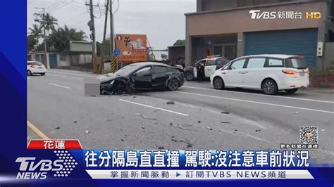 突衝分隔島 特斯拉自撞翻覆「波及人車」｜tvbs新聞 Tvbsnews01 Youtube