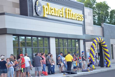 Planet Fitness Facility Opens In Merrimack News Sports Jobs The