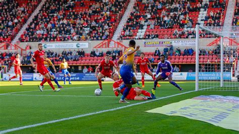 Match Report Swindon Town 0 0 Stags News Mansfield Town