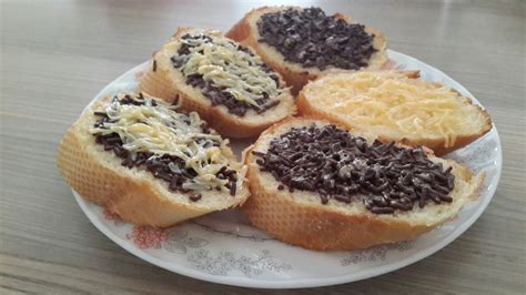 Isti'adzah Rohyati: Roti Panggang Keju Cokelat