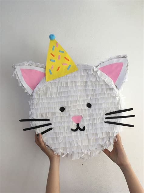 Cute cat piñata Fiestas temáticas de gato Fiestas de cumpleaños del