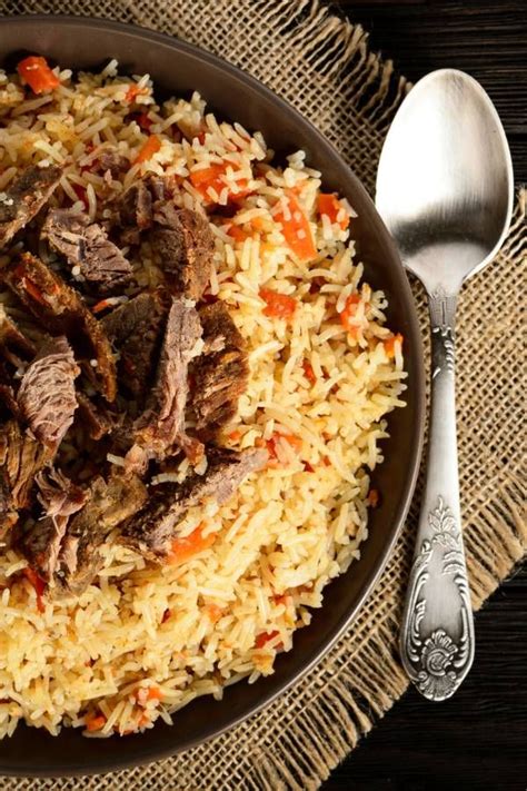 Plov: Russische Reispfanne mit Rindfleisch | Rezept | Russische rezepte ...