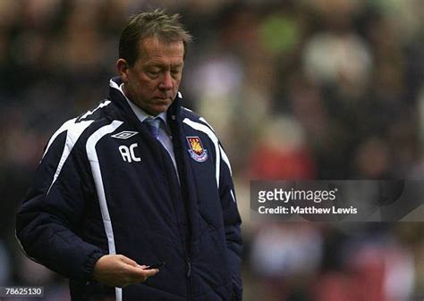 1,779 Coach Alan Curbishley Stock Photos, High-Res Pictures, and Images ...