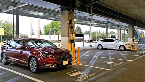 2017 Ford Fusion Energi Platinum Road Test The Car Magazine