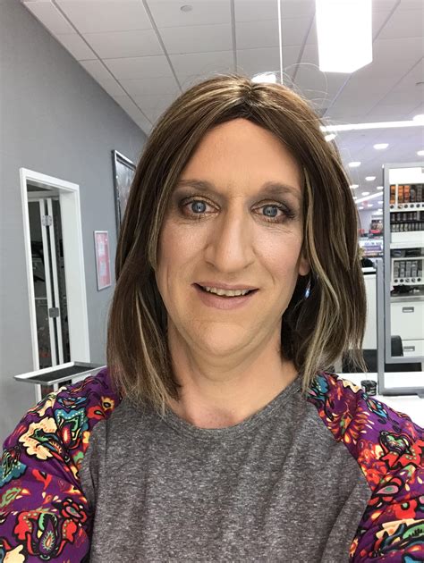 Went to Ulta over the weekend and wow did the MUA did a great job. : r