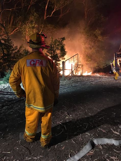 Emerald Cfa Prepares Residents For Bushfire Season Ranges Trader Star