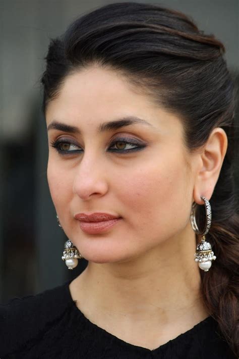 Glamorous Kareena Kapoor In Black Dress Krina HD Phone Wallpaper Pxfuel